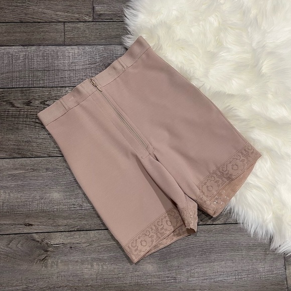 High Compression Shorts with Zipper Closure - Style 253 - Picture 2 of 5